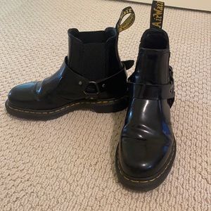 Dr. Martens wincox Chelsea boot